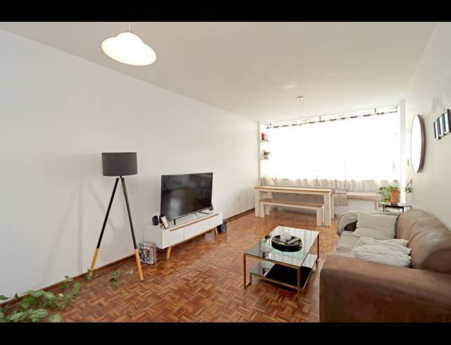 2 BEDROOM APARTMENT FOR SALE IN KEW